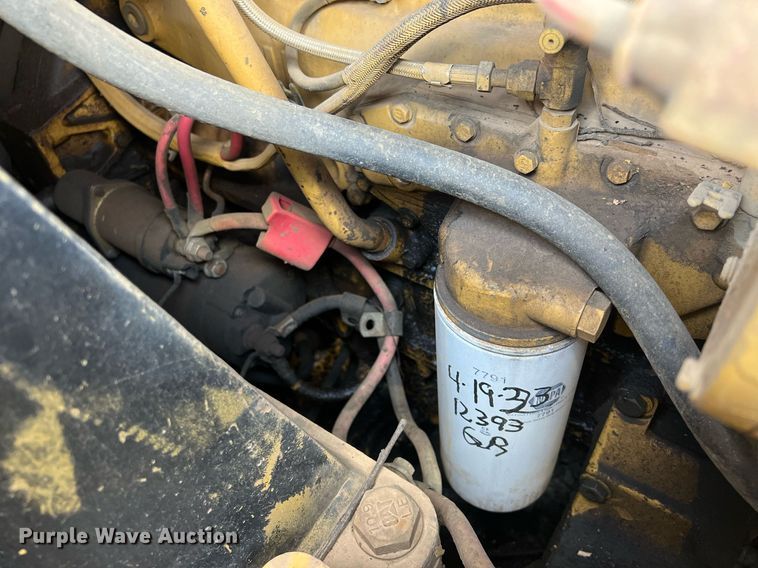 image for item OA9185 2005 Caterpillar 953C  track loader