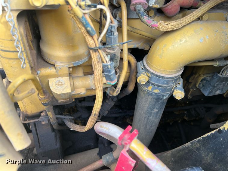 image for item OA9185 2005 Caterpillar 953C  track loader