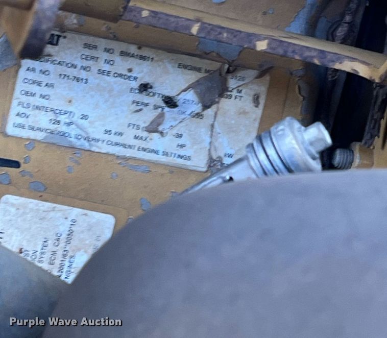 image for item OA9185 2005 Caterpillar 953C  track loader