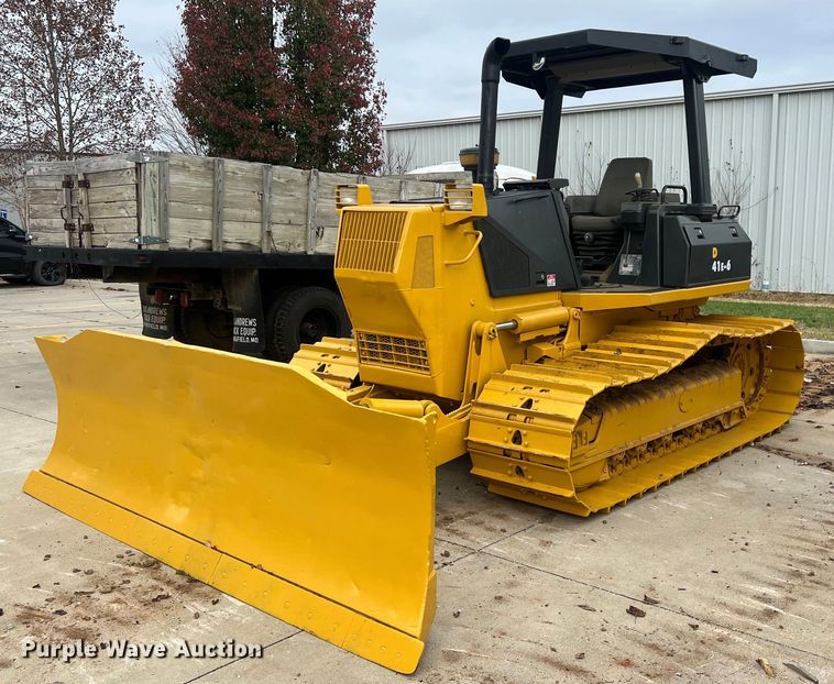 image for item OA9186 1999 Komatsu D41E-6  dozer