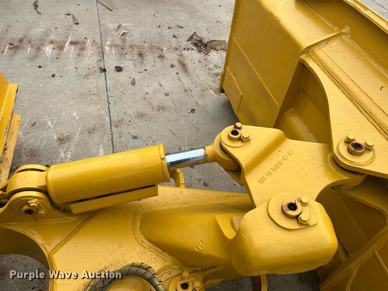 image for item OA9186 1999 Komatsu D41E-6  dozer