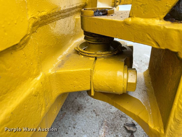 image for item OA9186 1999 Komatsu D41E-6  dozer