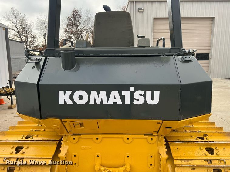 image for item OA9186 1999 Komatsu D41E-6  dozer