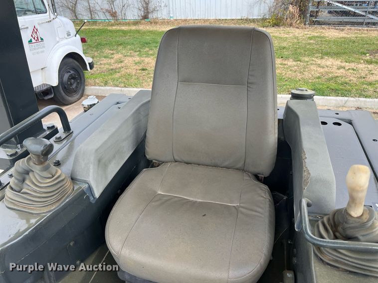 image for item OA9186 1999 Komatsu D41E-6  dozer