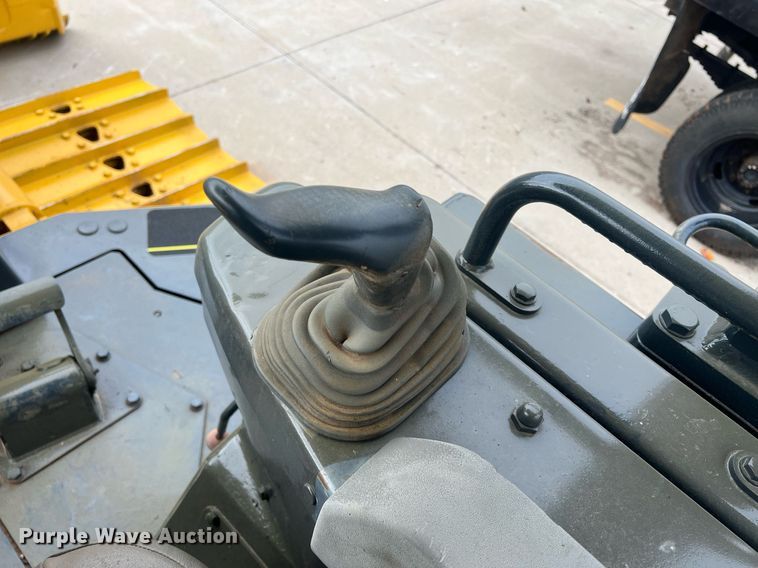 image for item OA9186 1999 Komatsu D41E-6  dozer