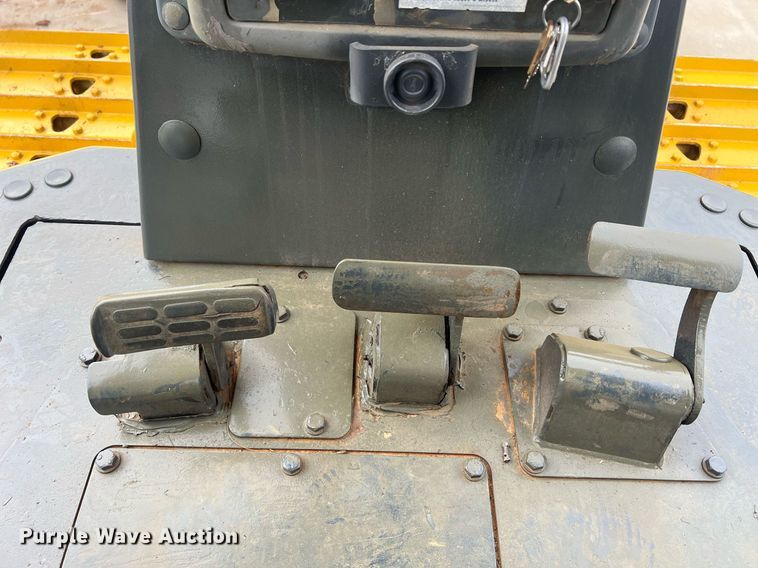 image for item OA9186 1999 Komatsu D41E-6  dozer