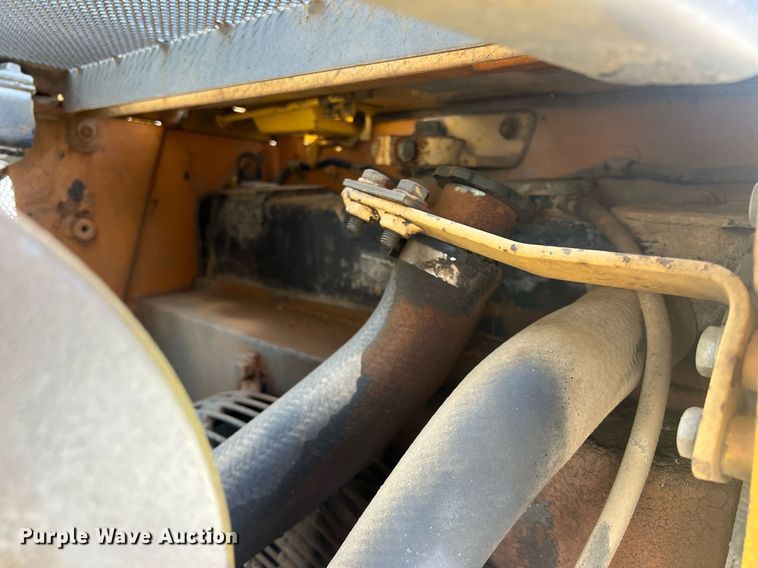 image for item OA9186 1999 Komatsu D41E-6  dozer