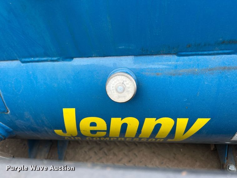 image for item OA9194 2000 Ford F650  flatbed truck