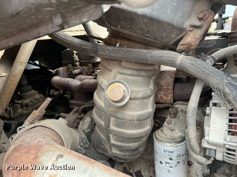 image for item OA9194 2000 Ford F650  flatbed truck