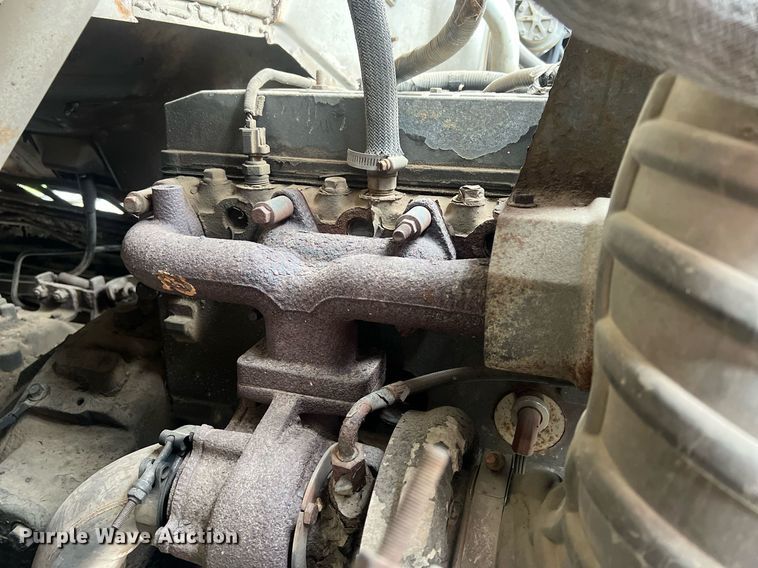 image for item OA9194 2000 Ford F650  flatbed truck