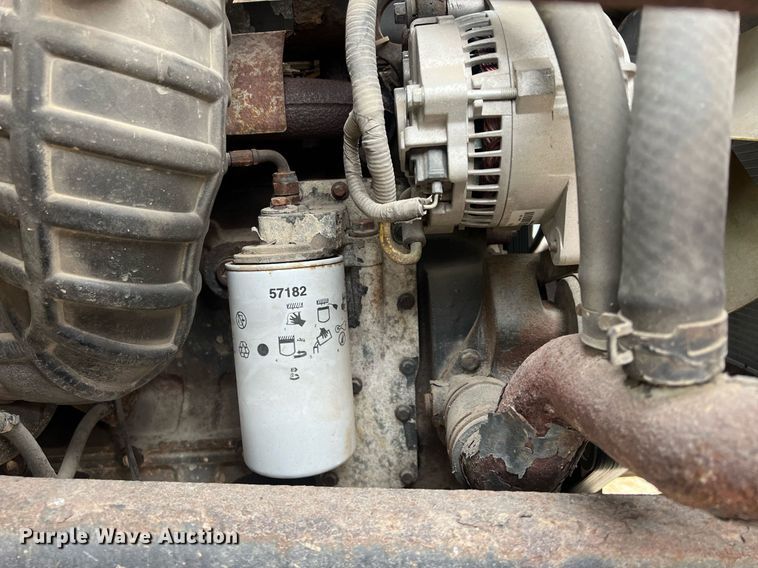 image for item OA9194 2000 Ford F650  flatbed truck