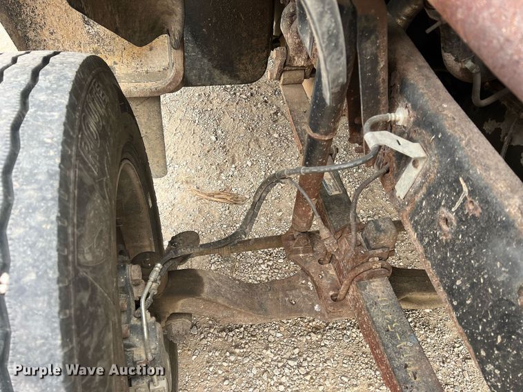 image for item OA9194 2000 Ford F650  flatbed truck