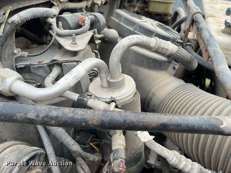 image for item OA9194 2000 Ford F650  flatbed truck