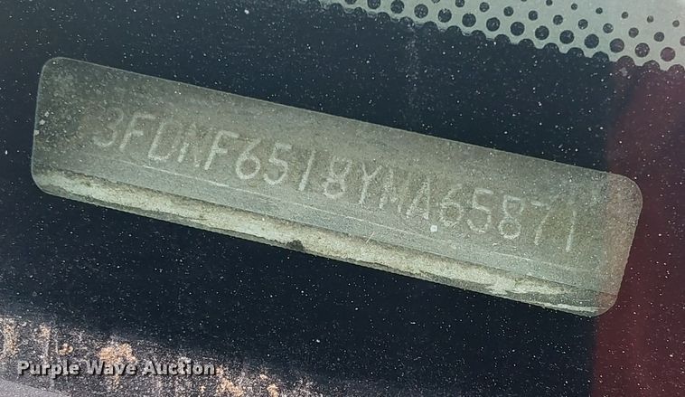 image for item OA9194 2000 Ford F650  flatbed truck