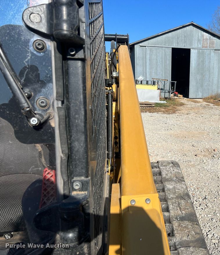 image for item OA9196 2021 Caterpillar 299D3XE tracked skid steer loader