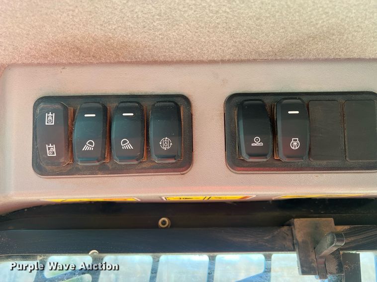 image for item OA9196 2021 Caterpillar 299D3XE tracked skid steer loader