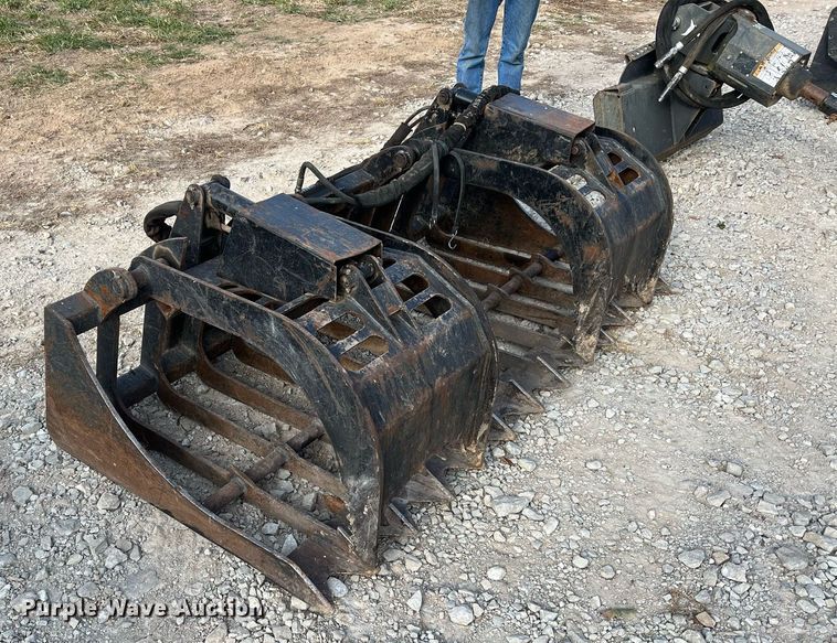 image for item OA9199 Prime  skid steer grapple bucket