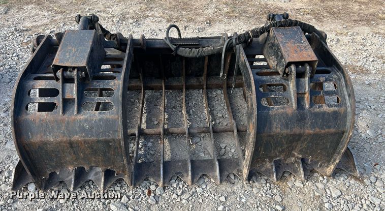 image for item OA9199 Prime  skid steer grapple bucket
