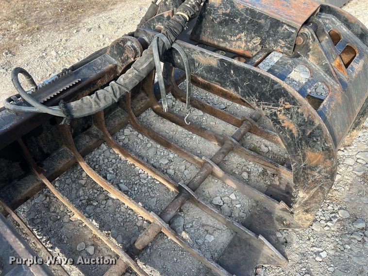 image for item OA9199 Prime  skid steer grapple bucket