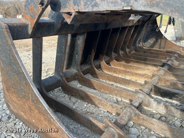 image for item OA9199 Prime  skid steer grapple bucket