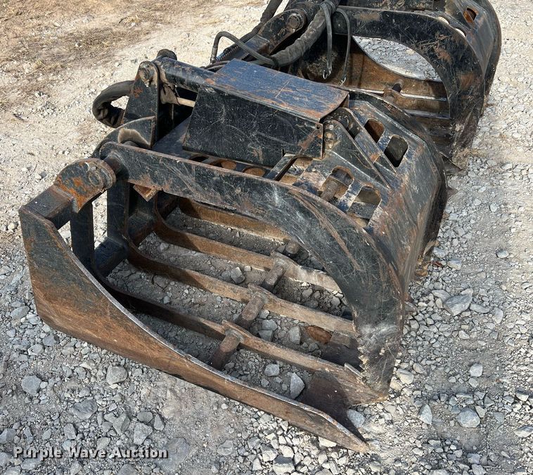 image for item OA9199 Prime  skid steer grapple bucket