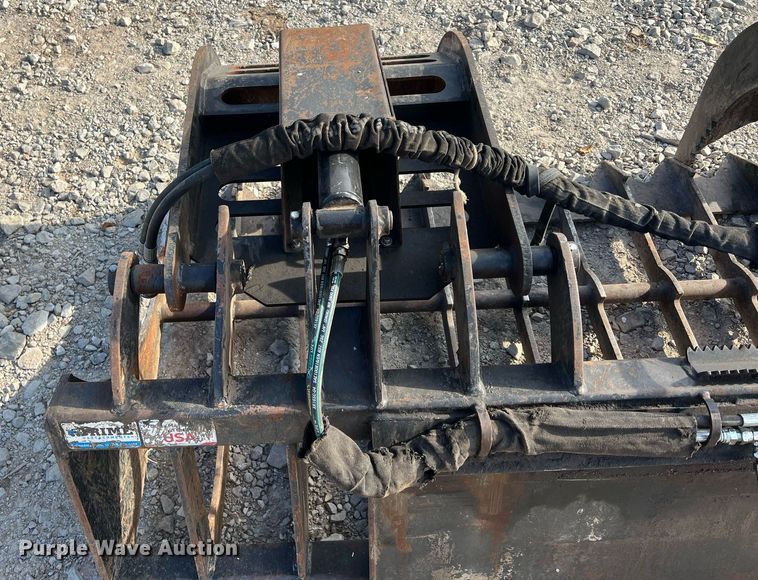 image for item OA9199 Prime  skid steer grapple bucket