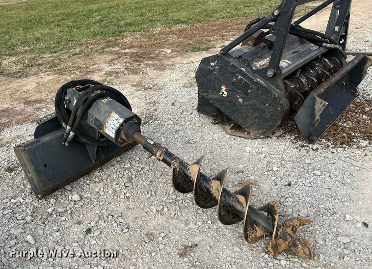 image for item OA9200 Bobcat 30C  skid steer auger