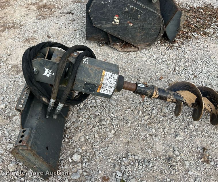 image for item OA9200 Bobcat 30C  skid steer auger