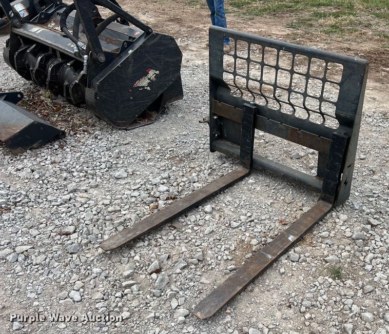 image for item OA9202 Bobcat  skid steer forks
