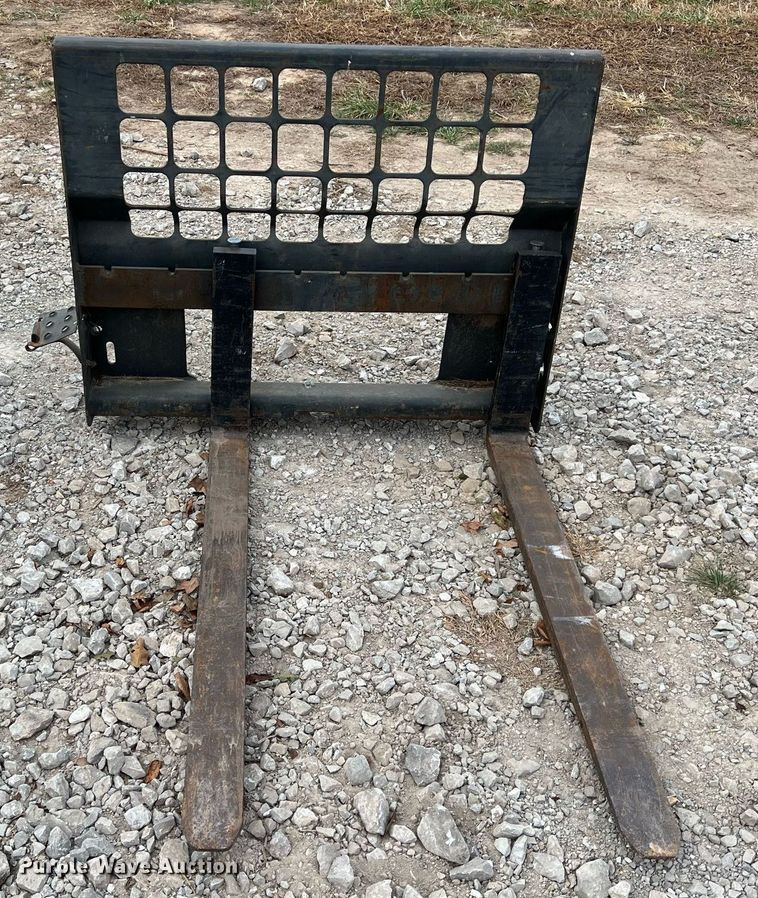 image for item OA9202 Bobcat  skid steer forks