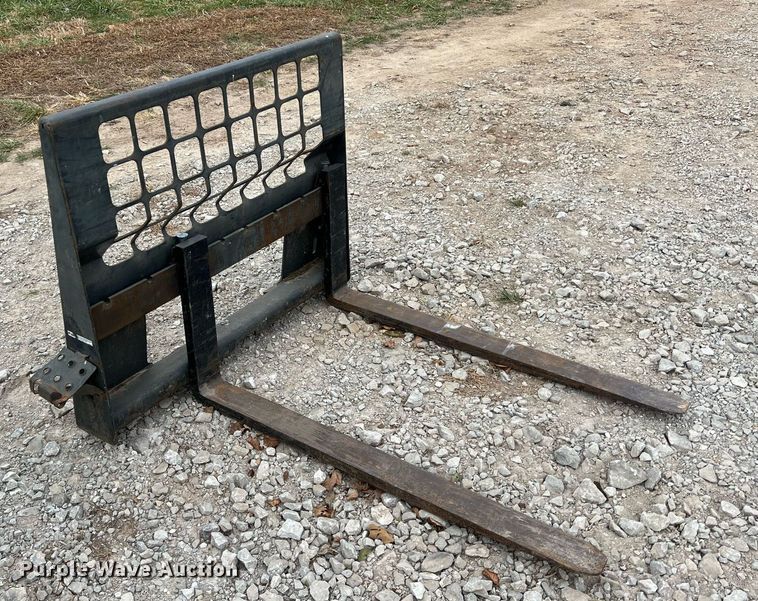 image for item OA9202 Bobcat  skid steer forks