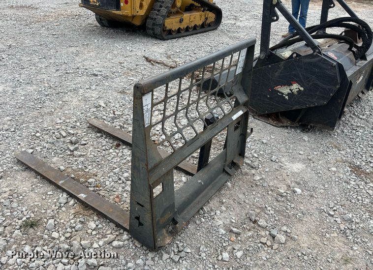 image for item OA9202 Bobcat  skid steer forks