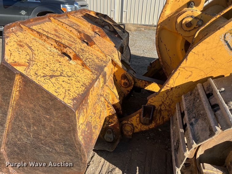 image for item OA9211 1996 Liebherr 631  track loader