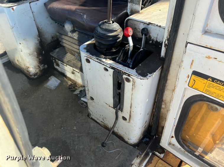 image for item OA9211 1996 Liebherr 631  track loader