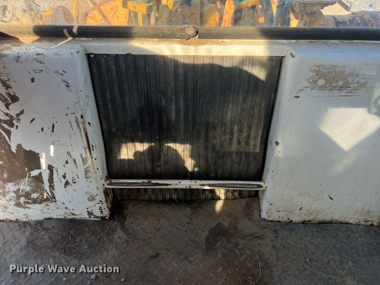 image for item OA9211 1996 Liebherr 631  track loader