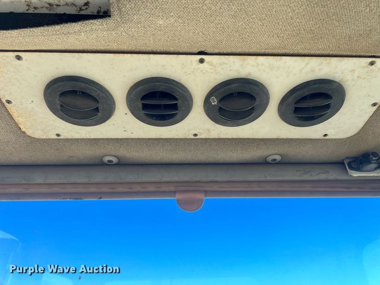 image for item OA9211 1996 Liebherr 631  track loader