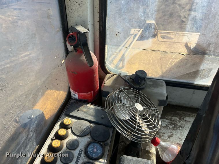 image for item OA9211 1996 Liebherr 631  track loader