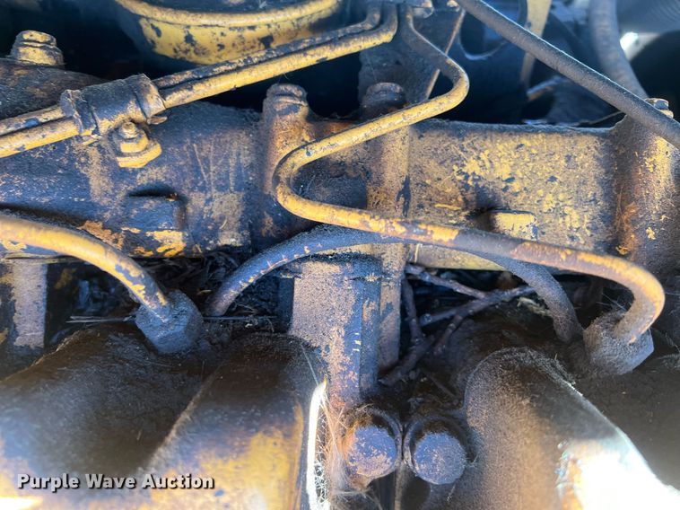 image for item OA9211 1996 Liebherr 631  track loader