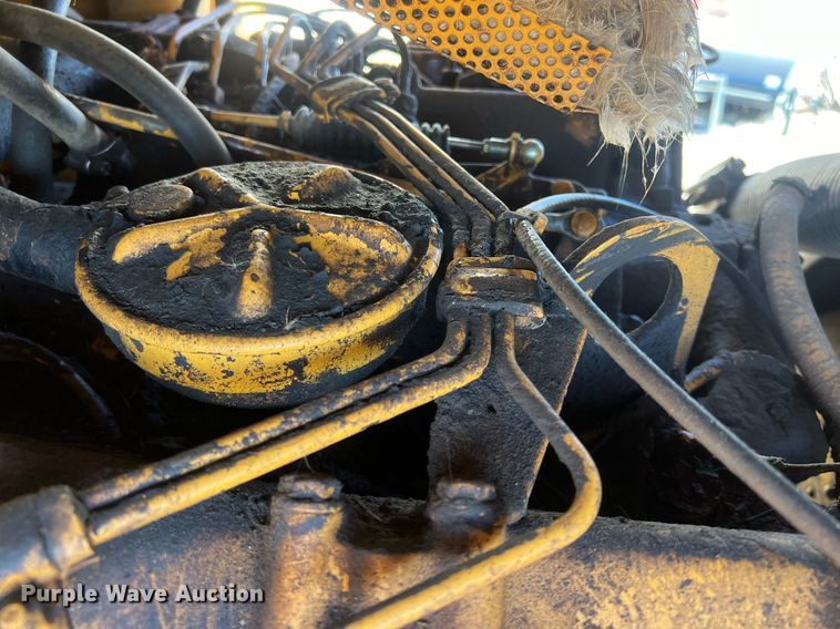 image for item OA9211 1996 Liebherr 631  track loader