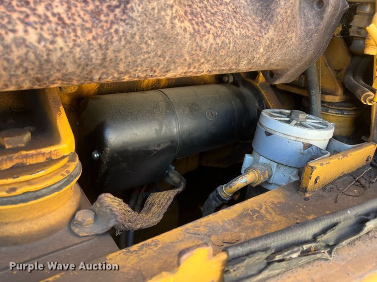 image for item OA9211 1996 Liebherr 631  track loader