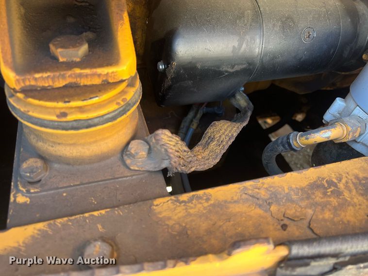 image for item OA9211 1996 Liebherr 631  track loader