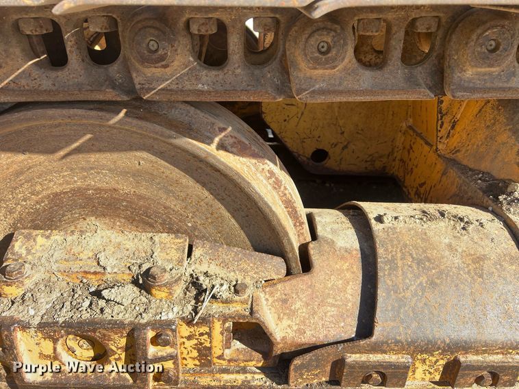 image for item OA9211 1996 Liebherr 631  track loader