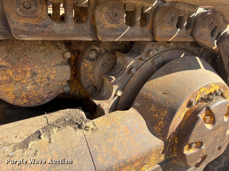 image for item OA9211 1996 Liebherr 631  track loader