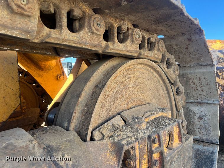 image for item OA9211 1996 Liebherr 631  track loader