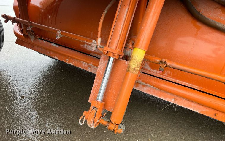 image for item OA9219 2006 Broce RJ350  broom