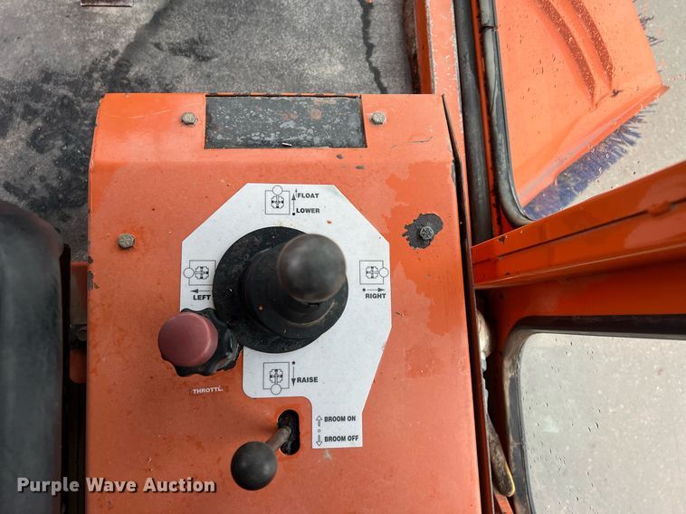 image for item OA9219 2006 Broce RJ350  broom