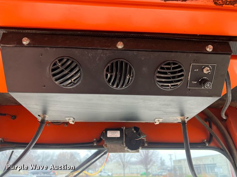 image for item OA9219 2006 Broce RJ350  broom