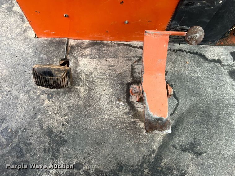 image for item OA9219 2006 Broce RJ350  broom