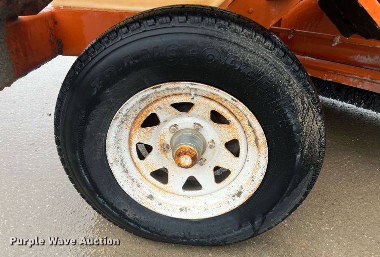 image for item OA9219 2006 Broce RJ350  broom