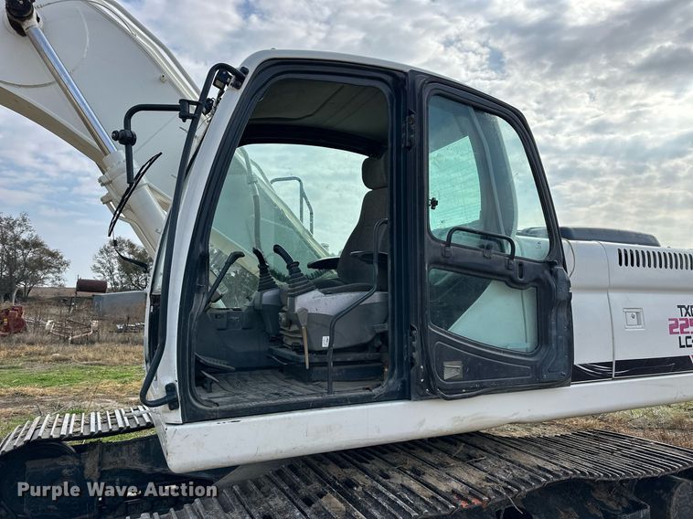 image for item OK9169 2008 Terex TXC225LC-2  excavator